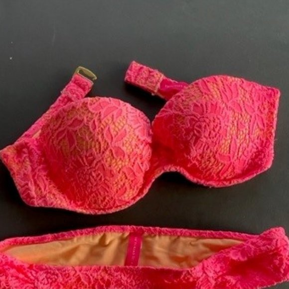 VICTORIA’S SECRET LACY BIKINI SET  32C Top, Small Cheekini Bottom   CORAL PINK - Picture 4 of 13